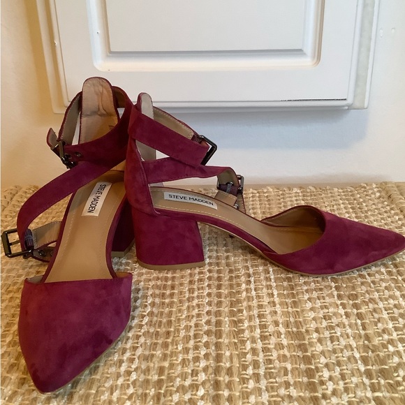 Steve Madden Burgundy Suede Shoes - Picture 3 of 9